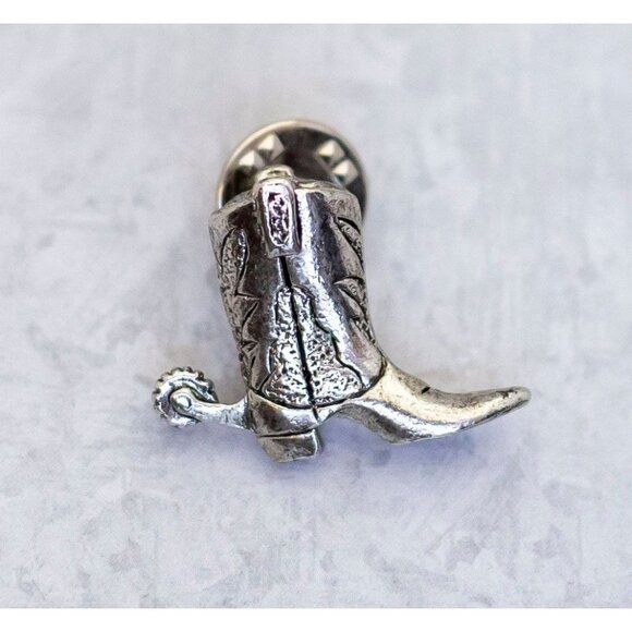 Vintage Silver Tone Cowboy Boots Elegant Unique Western Pin - CN1 - Picture 1 of 2